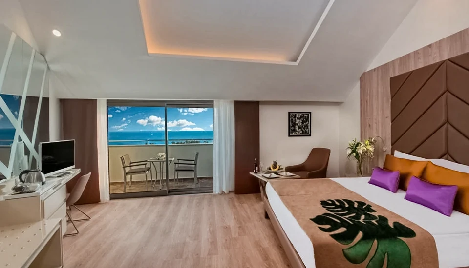 هتل دلفین بی گرند آنتالیا